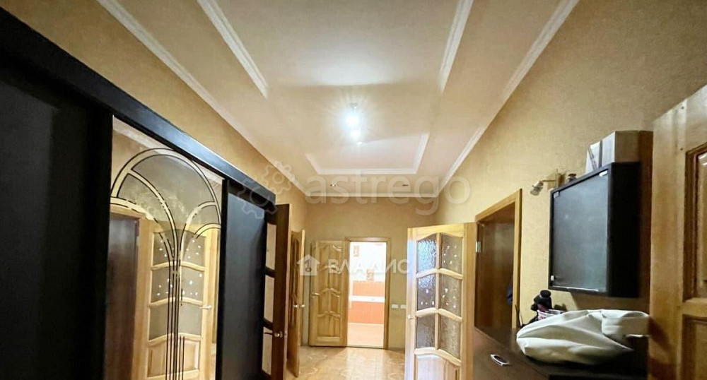 4-комн. квартира, 109.7 м2, 2/5 эт. Бийск - изображение 1