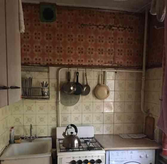 Комната, 56 м2, 1/5 эт. Москва