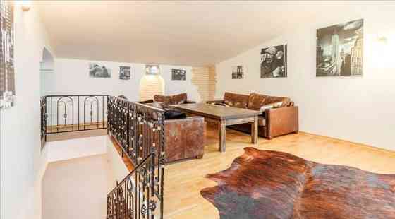 Коттедж, 650 м2 Санкт-Петербург