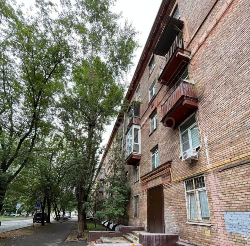 Комната, 13 м2, 5/5 эт. Москва - изображение 1