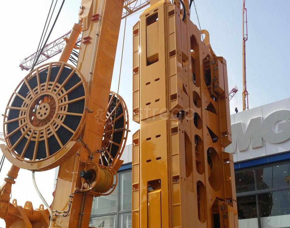 Кран гусеничный с телескопической стрелой Zoomlion ZCT1500V, грузоподъемность 150 т, вылет стрелы 65 Симферополь - изображение 1