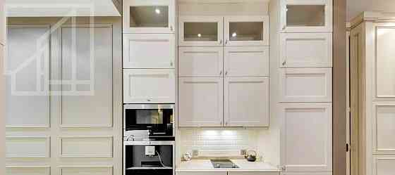 2-комн. квартира, 80 м2, 3/8 эт. Москва