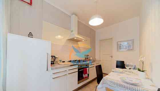 2-комн. квартира, 58 м2, 3/5 эт. Санкт-Петербург