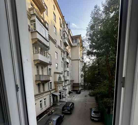 Комната, 9 м2, 2/8 эт. Москва