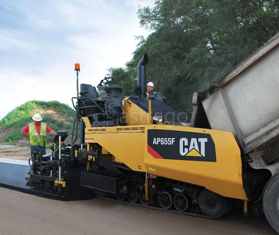 Асфальтоукладчик гусеничный Caterpillar CAT AP655 151 кВт 1300 т/ч Хабаровск - изображение 1