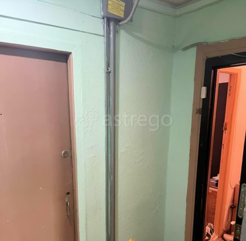 Комната, 10.8 м2, 4/5 эт. Москва - изображение 1