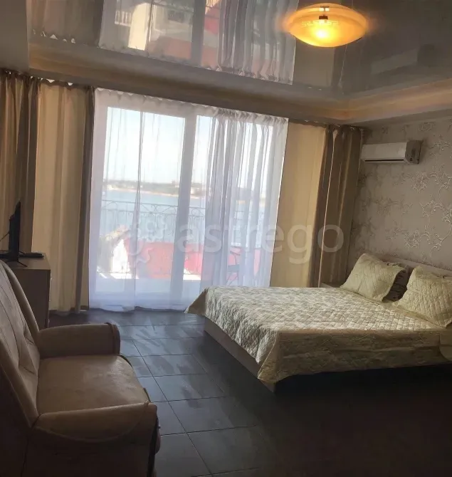 Сдам студию, 50 м2, 4/5 эт., Посуточно Севастополь - изображение 1