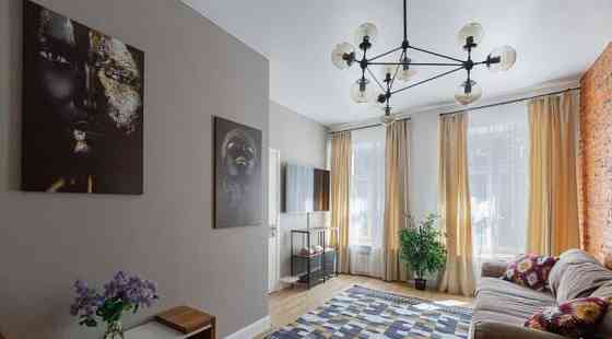 2-комн. квартира, 70 м2, 2/5 эт. Санкт-Петербург