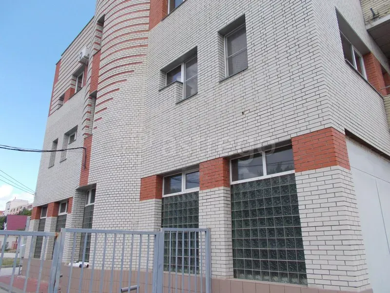 Сдам Офисное Помещение, 466 м2, Долгосрочно Саратов - изображение 2