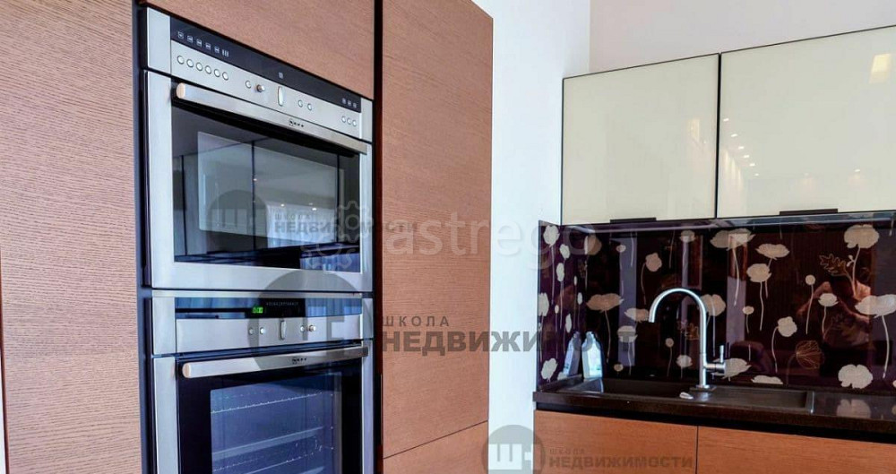 3-комн. квартира, 130 м2, 2/4 эт. Санкт-Петербург - изображение 4
