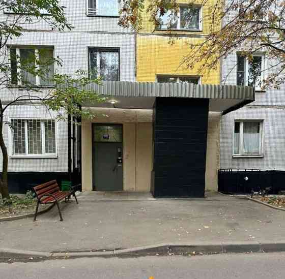 Комната, 16.8 м2, 1/9 эт. Москва