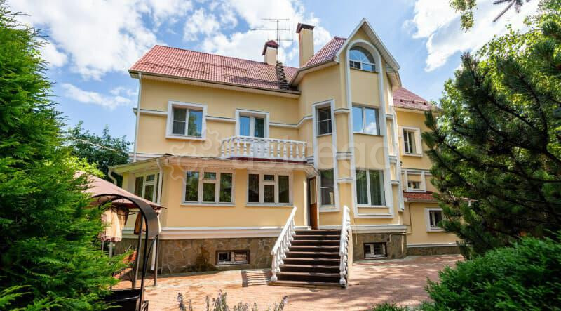 Коттедж, 520 м2 Наро-Фоминск - изображение 1