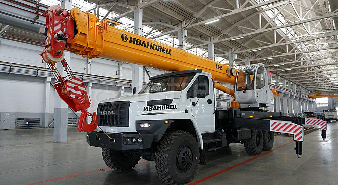 Автокран 25 т Ивановец КС-45717-3В на шасси Урал-4320 Next 6х6 Самара - изображение 1