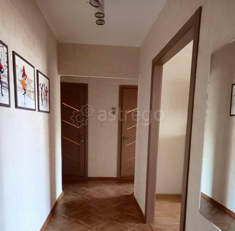 Комната, 16 м2, 10/10 эт. Красноярск - изображение 1