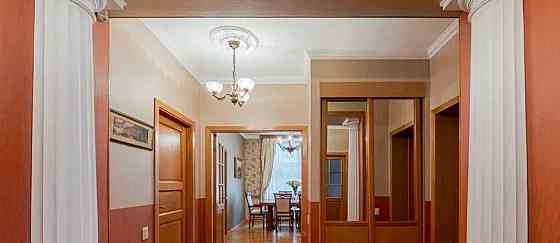 4-комн. квартира, 98 м2, 2/5 эт. Москва