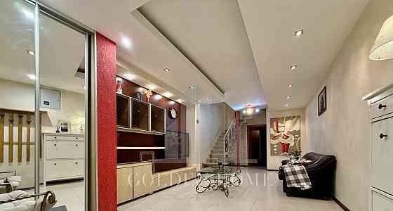 3-комн. квартира, 124 м2, 1/3 эт. Санкт-Петербург