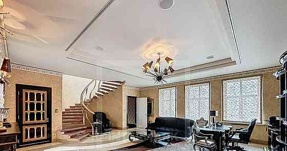 6-комн. квартира, 700 м2, 5/5 эт. Москва