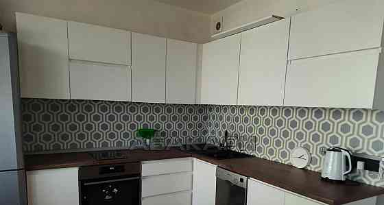 2-комн. квартира, 82 м2, 8/9 эт. Красноярск