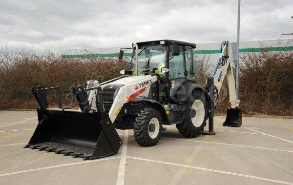 Экскаватор погрузчик TEREX TLB 820 Экскаватор-погрузчик Набережные Челны - изображение 1