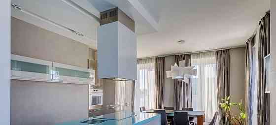 5-комн. квартира, 210 м2, 6/7 эт. Санкт-Петербург