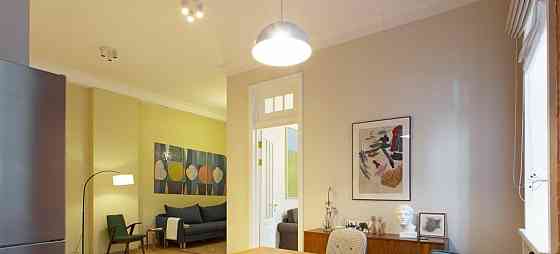 2-комн. квартира, 75 м2, 1/5 эт. Москва