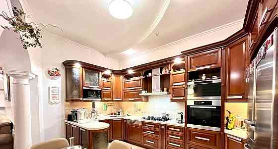 4-комн. квартира, 138.7 м2, 2/5 эт. Санкт-Петербург