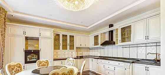 5-комн. квартира, 239.1 м2, 19/35 эт. Москва