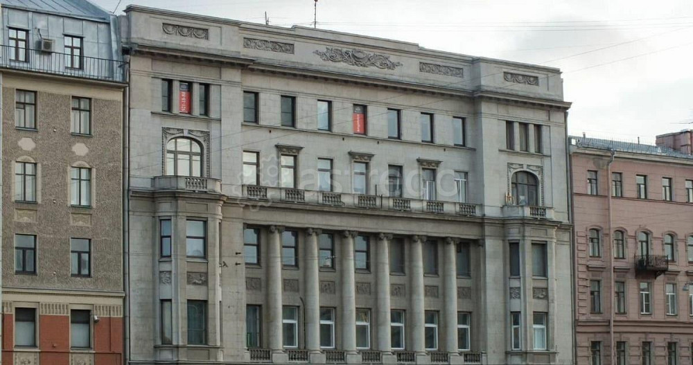 4-комн. квартира, 107 м2, 3/3 эт. Санкт-Петербург - изображение 1
