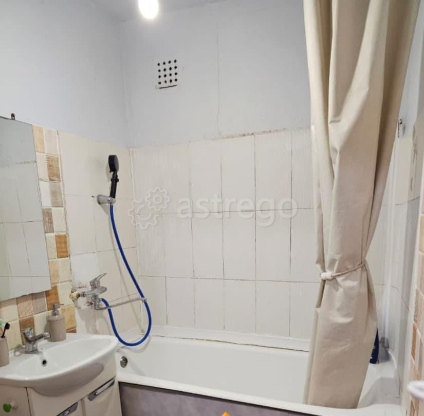 Комната, 58 м2, 3/5 эт. Москва - изображение 2