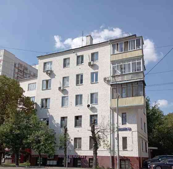 Комната, 11.7 м2, 1/5 эт. Москва