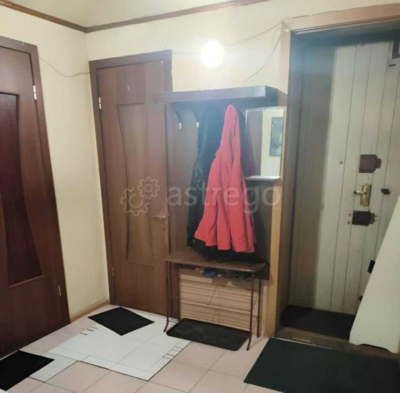 Комната, 95 м2, 5/5 эт. Санкт-Петербург - изображение 1