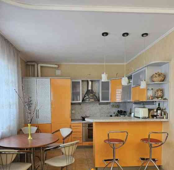 4-комн. квартира, 120 м2, 4/5 эт. Астрахань