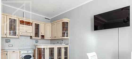 3-комн. квартира, 118 м2, 2/8 эт. Москва