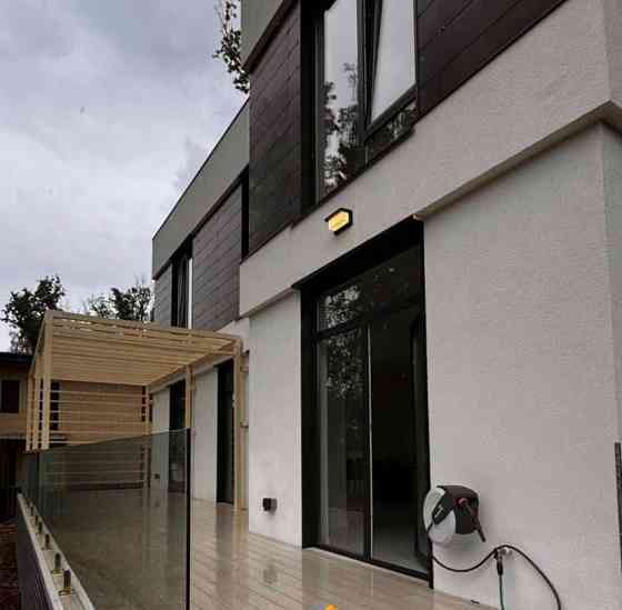 Дом, 211 м2, 7 соток, 2 эт. Москва