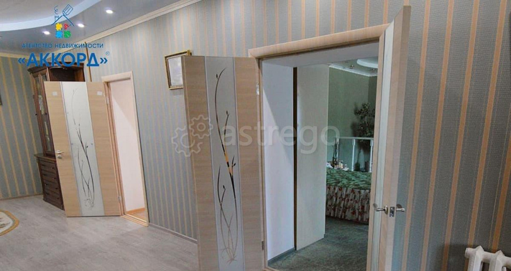 Коттедж, 270.8 м2, 10.29 сотки, 3 эт. Барнаул - изображение 2