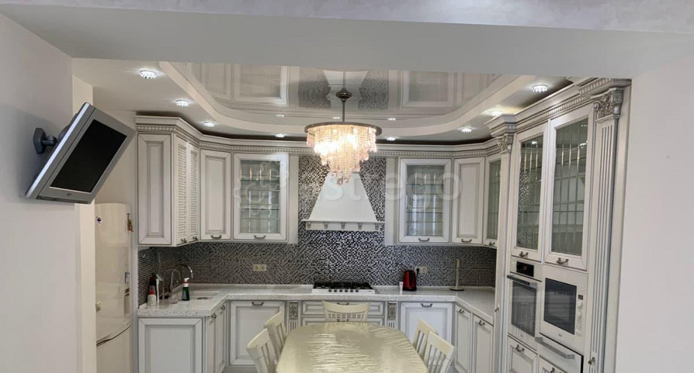 4-комн. квартира, 255 м2, 5/7 эт. Астрахань - изображение 1