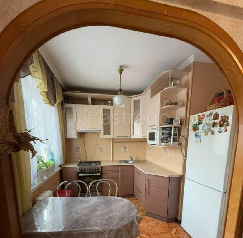 3-комн. квартира, 62.5 м2, 3/5 эт. Бийск - изображение 1