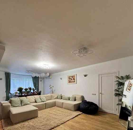 2-комн. квартира, 80 м2, 3/14 эт. Москва