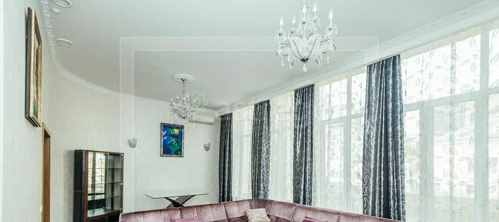 4-комн. квартира, 180 м2, 2/4 эт. Москва - изображение 1
