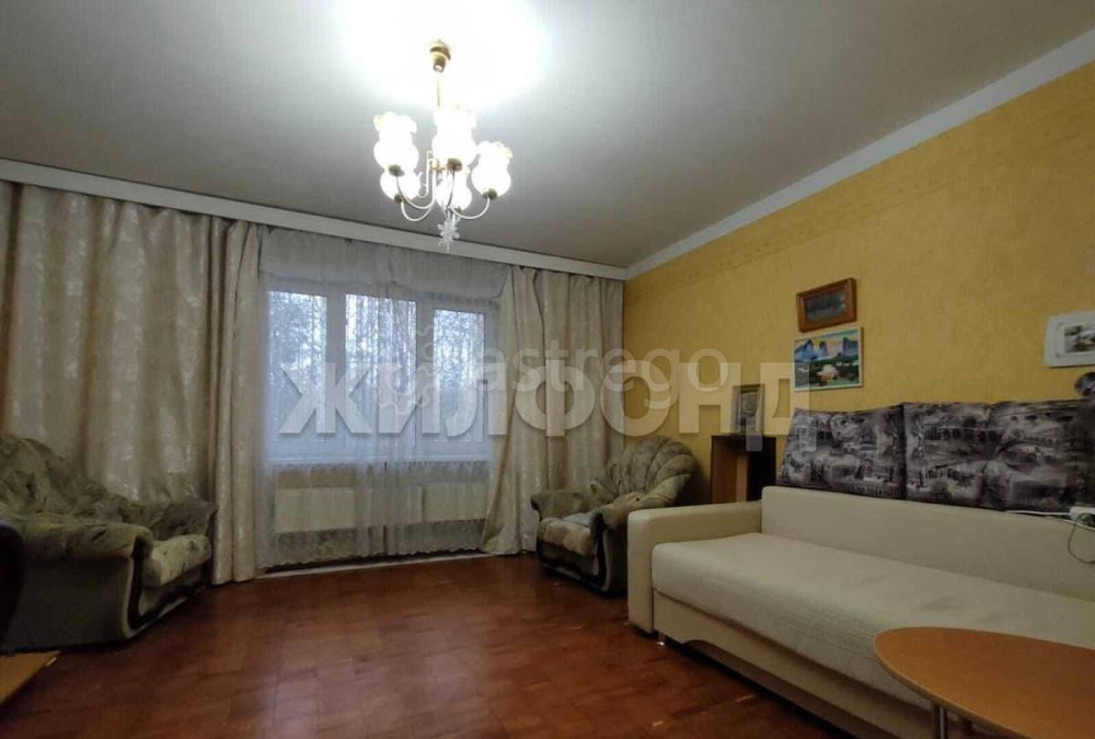 3-комн. квартира, 65 м2, 1/5 эт. Красноярск - изображение 1
