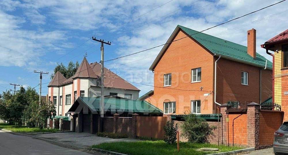 Дом, 207.8 м2, 8.6 сотки, 2 эт. Барнаул - изображение 1