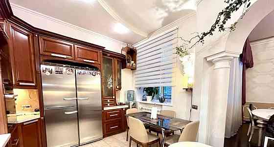 4-комн. квартира, 138.7 м2, 2/5 эт. Санкт-Петербург