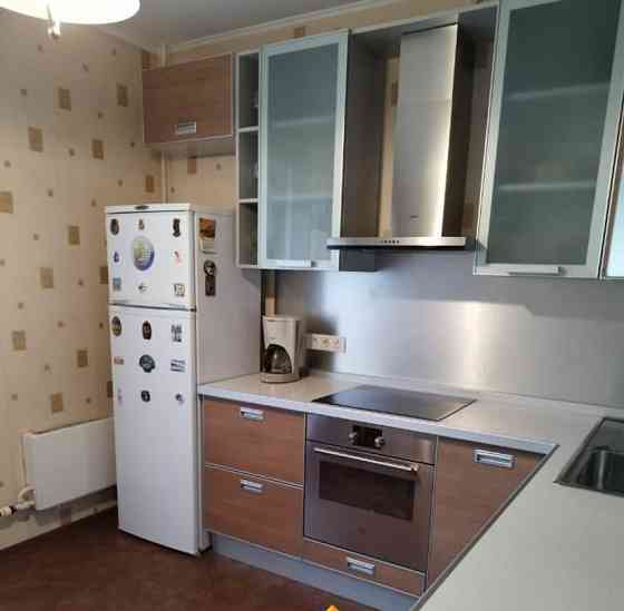2-комн. квартира, 58 м2, 2/22 эт. Москва
