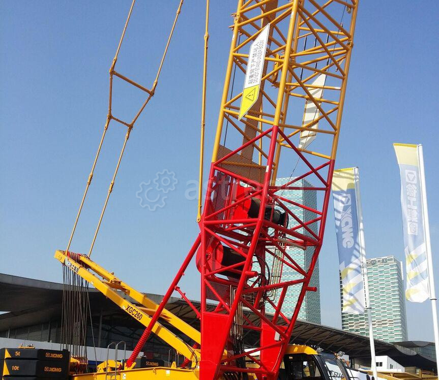 Кран гусеничный Zoomlion ZCT1500V, грузоподъемность 150 т, вылет стрелы 65 м (82 м) Симферополь - изображение 1