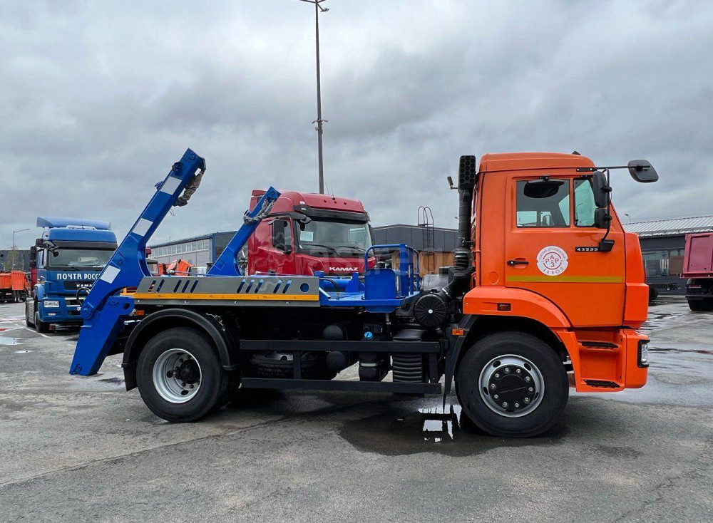 Мусоровоз МК-4512-04 на шасси КАМАЗ-43255 Санкт-Петербург - изображение 1